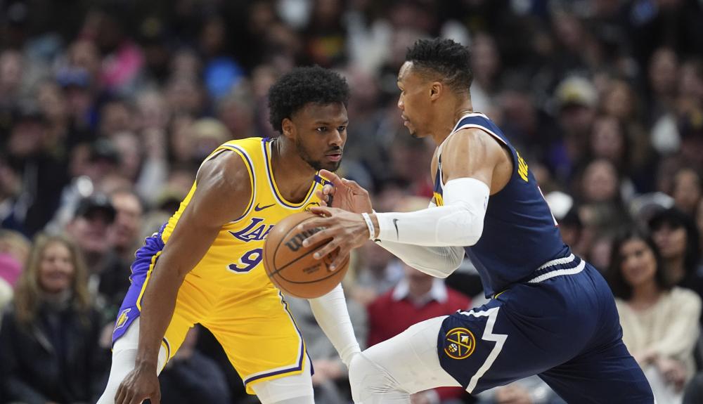 场中已屡见 场中已屡见